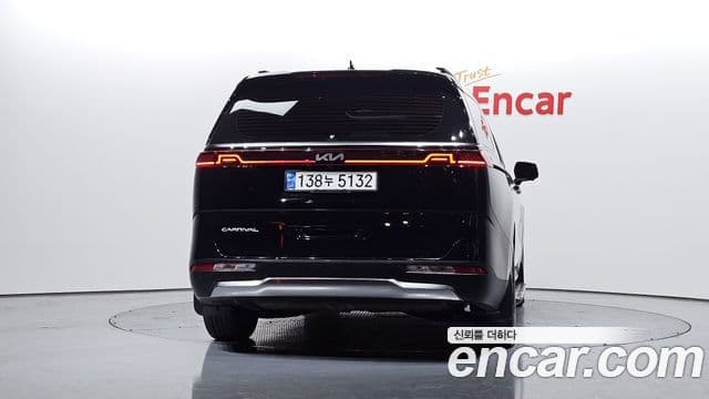 Kia Carnival 2021 — ფოტო 4/20