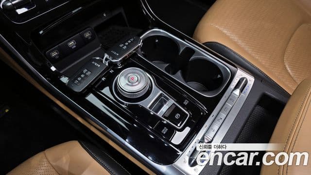 Kia Carnival 2021 — ფოტო 9/20