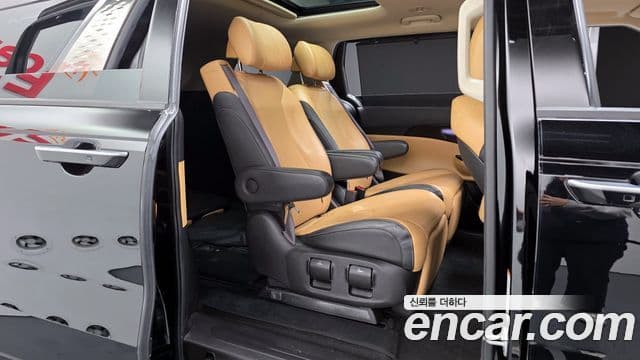 Kia Carnival 2021 — ფოტო 12/20