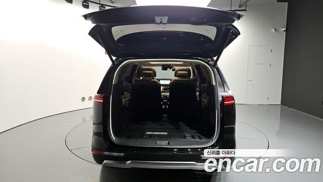 Kia Carnival 2021 — ფოტო 20/20