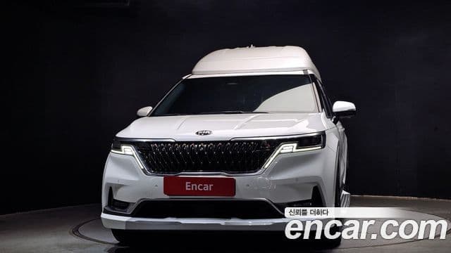 Kia Carnival 2021 — ფოტო 3/20
