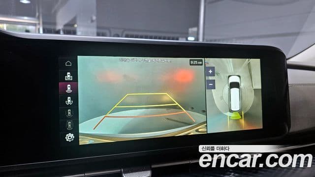 Kia Carnival 2021 — ფოტო 15/20