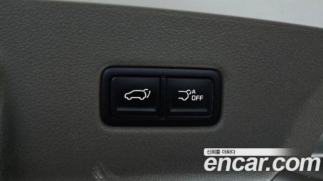 Kia Carnival 2021 — ფოტო 20/20