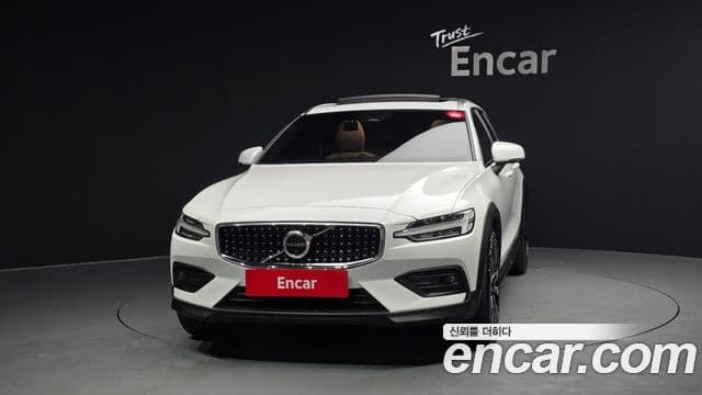 Volvo V60 Cross Country 2022 — Şəkil 3/20