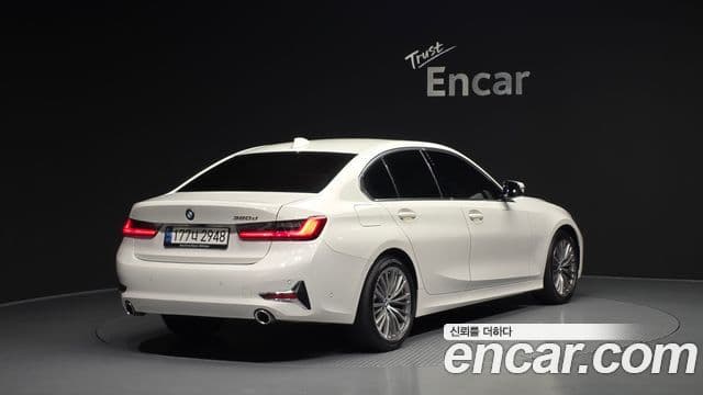 BMW 3 Series 2019 — ფოტო 2/20