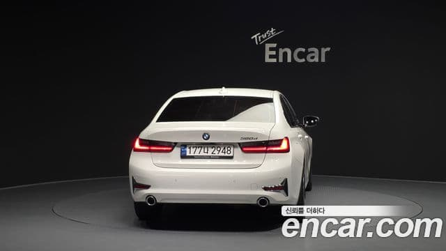 BMW 3 Series 2019 — ფოტო 4/20
