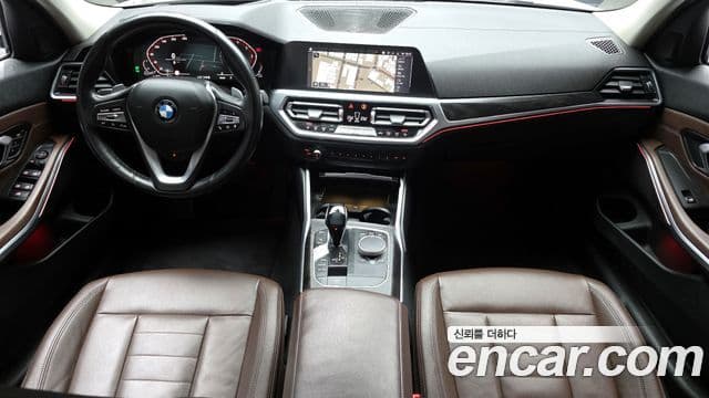 BMW 3 Series 2019 — ფოტო 7/20