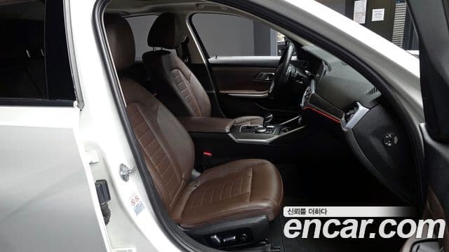 BMW 3 Series 2019 — ფოტო 11/20