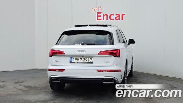 Audi Q5 2021 — ფოტო 4/20