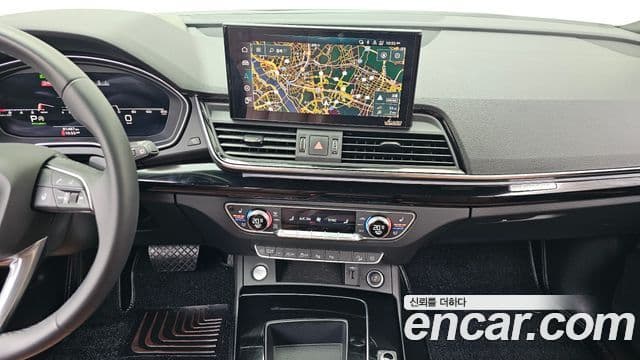 Audi Q5 2021 — ფოტო 15/20