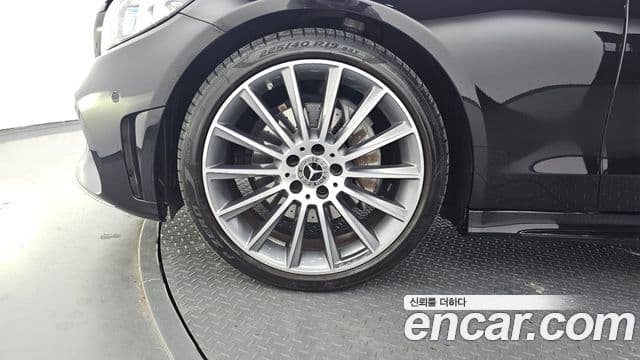Mercedes-Benz C-Class 2022 — ფოტო 5/20