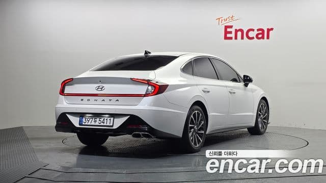 Hyundai Sonata Hybrid 2020 — ფოტო 17/20