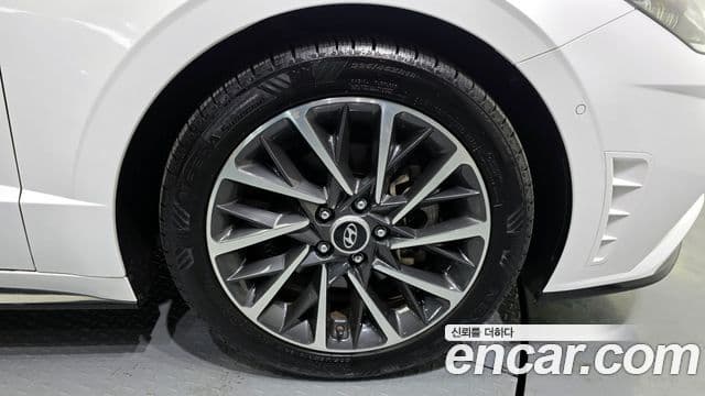 Hyundai Sonata Hybrid 2020 — ფოტო 16/20