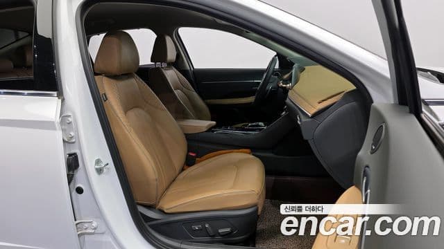 Hyundai Sonata Hybrid 2020 — ფოტო 18/20