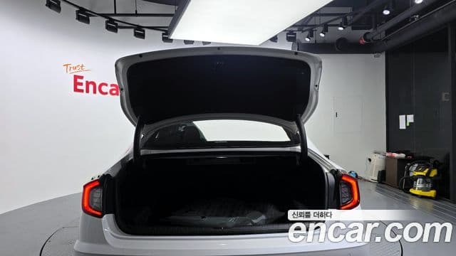 Hyundai Sonata Hybrid 2020 — ფოტო 2/20