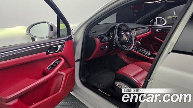 Porsche Macan 2022 — Şəkil 10/20