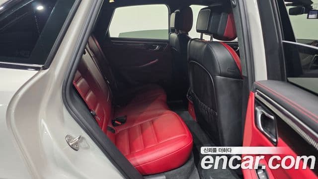 Porsche Macan 2022 — Şəkil 12/20