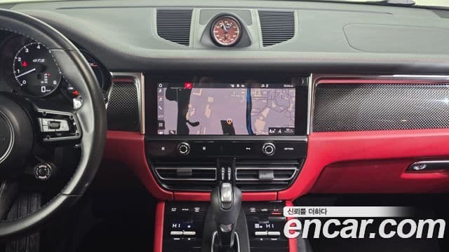 Porsche Macan 2022 — Şəkil 14/20