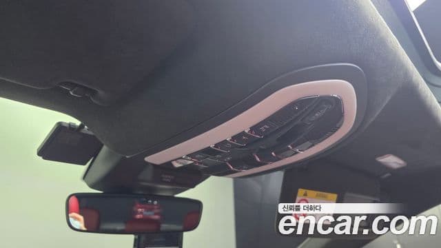 Porsche Macan 2022 — Şəkil 20/20