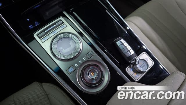 Genesis GV80 2022 — ფოტო 7/20