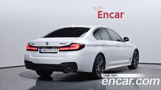 BMW 5 Series 2023 — фото 2 из 20