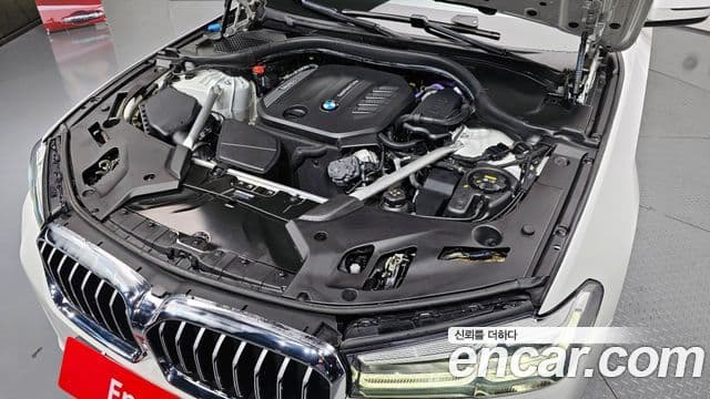 BMW 5 Series 2023 — Şəkil 6/20