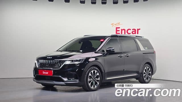 Kia Carnival 2023 — ფოტო 1/20
