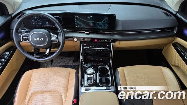 Kia Carnival 2023 — ფოტო 7/20