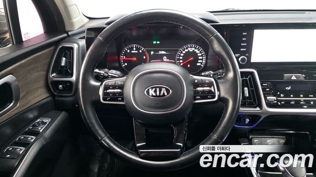 Kia Sorento 2021 — ფოტო 13/20