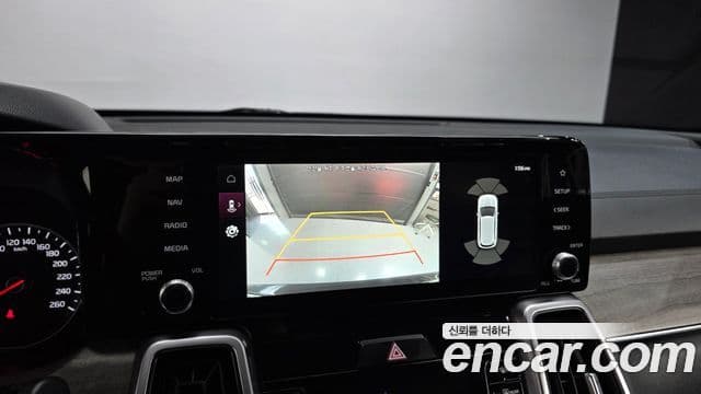 Kia Sorento 2021 — ფოტო 15/20
