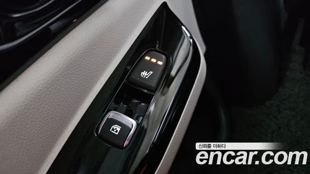 Kia Carnival 2021 — Şəkil 19/20