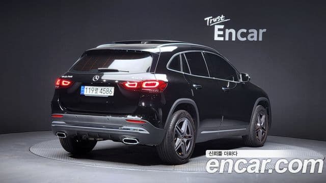 Mercedes-Benz GLA-Class 2022 — Şəkil 2/20