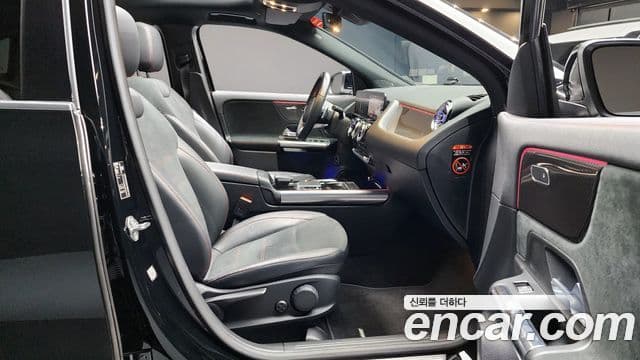 Mercedes-Benz GLA-Class 2022 — Şəkil 10/20