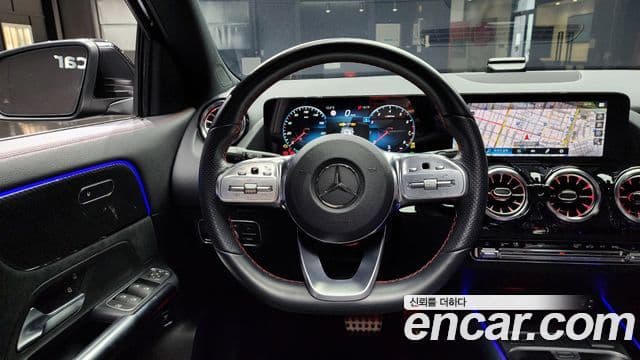 Mercedes-Benz GLA-Class 2022 — Şəkil 14/20