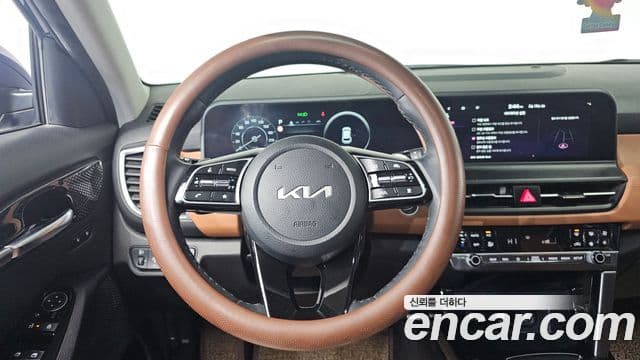 Kia Seltos 2023 — ფოტო 13/20