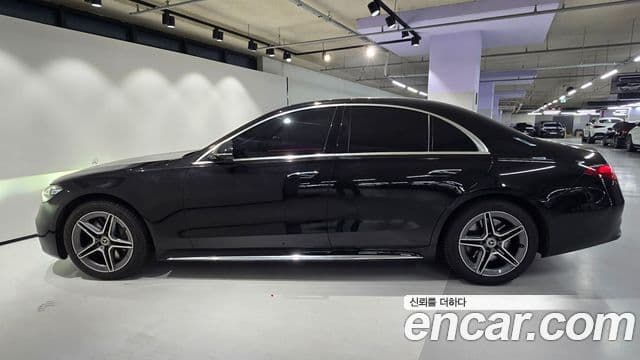 Mercedes-Benz S-Class 2023 — Фото 6/20