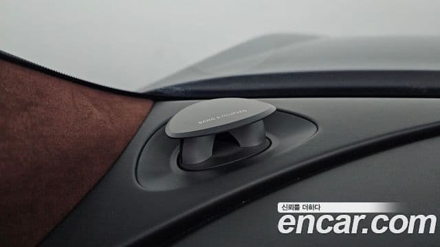 Genesis G90 2022 — ფოტო 17/20