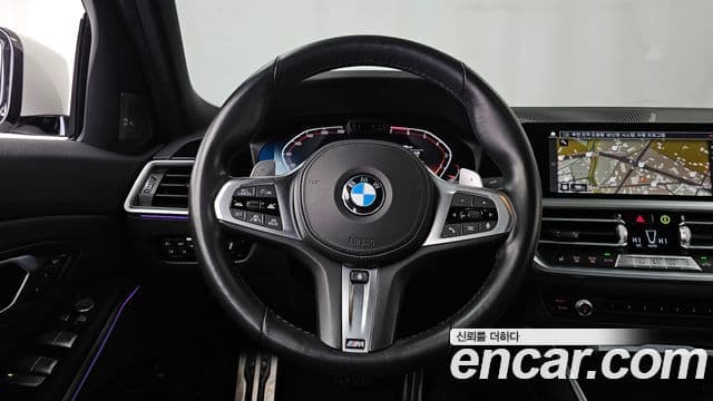 BMW 3 Series 2021 — ფოტო 13/20
