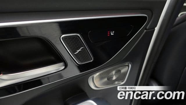 Mercedes-Benz GLC-Class 2024 — ფოტო 18/20
