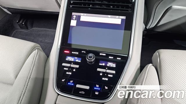 Porsche Panamera 2019 — ფოტო 14/20