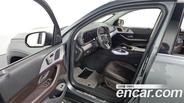 Mercedes-Benz GLE-Class 2019 — Photo 8/20