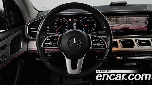 Mercedes-Benz GLE-Class 2019 — Photo 17/20