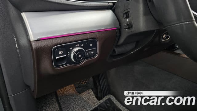 Mercedes-Benz GLE-Class 2019 — Photo 6/20