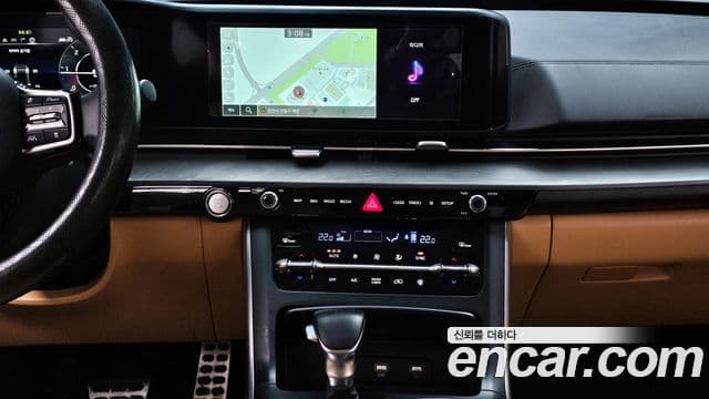 Kia Carnival 2021 — фото 20 из 20
