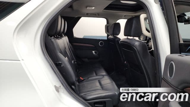 Land Rover Discovery 5 2018 — Şəkil 20/20