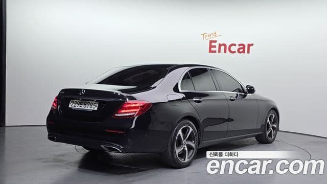 Mercedes-Benz E-Class 2020 — Şəkil 1/20