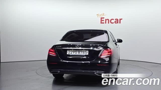 Mercedes-Benz E-Class 2020 — Şəkil 12/20