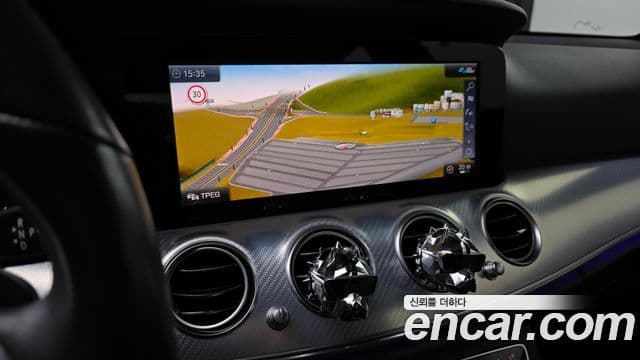 Mercedes-Benz E-Class 2020 — Şəkil 16/20