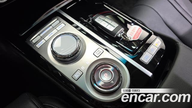 Genesis Electrified G80 2023 — Şəkil 9/20