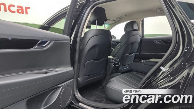 Genesis Electrified G80 2023 — Şəkil 17/20